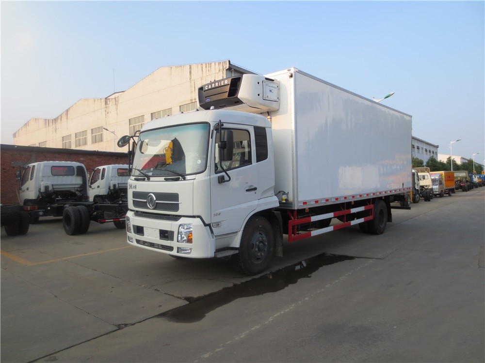 Dongfeng 10 Ton Box Refrigerated Truck