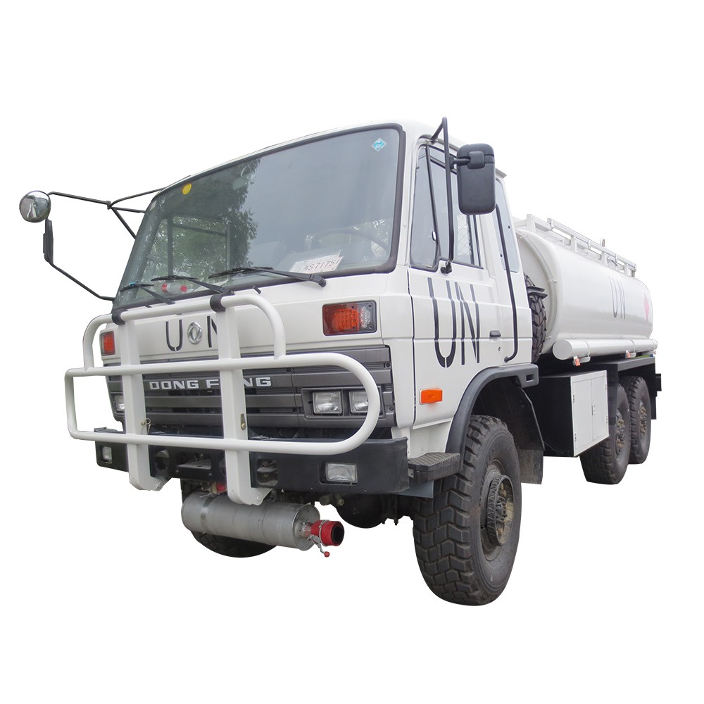 Xe tải chở nhiên liệu Dongfeng 6 * 6