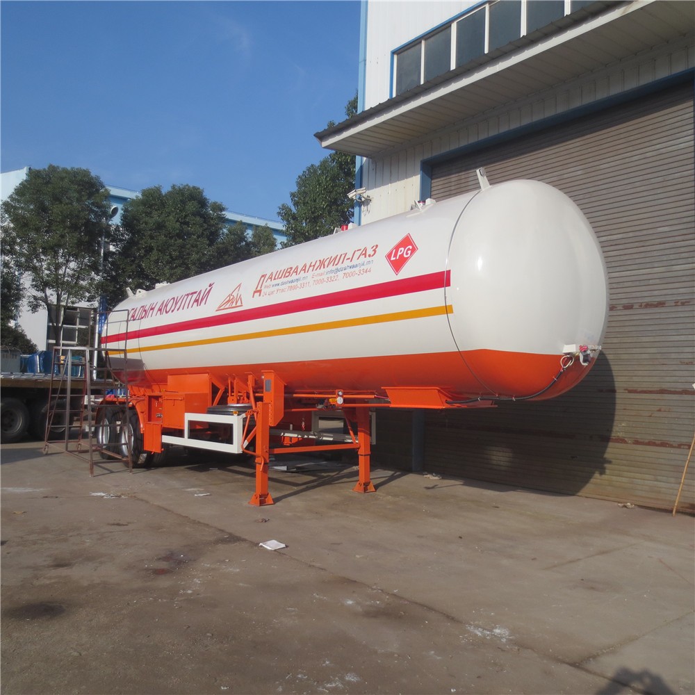 Китай 2-осный полуприцеп-цистерна для сжиженного газа объемом 40,5 м3, 17 тонн, производитель