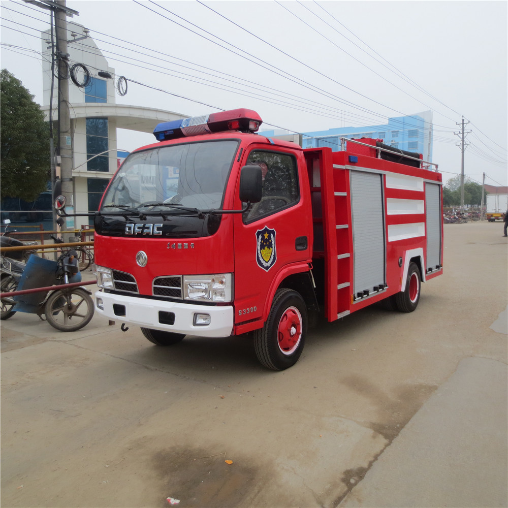 3 m3 fire truck fighting