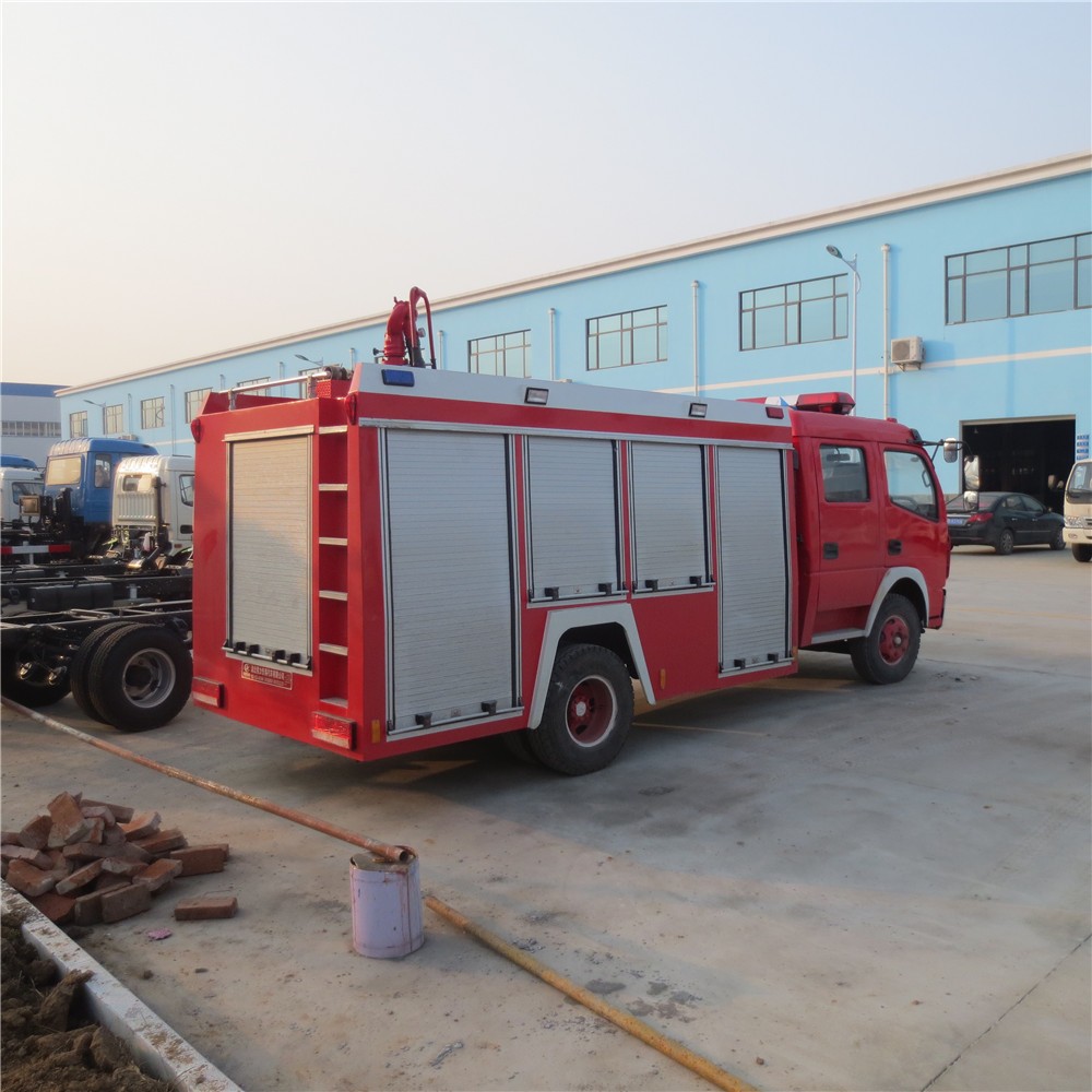 Китай Пожарный танкер Dongfeng 4 МУП, производитель