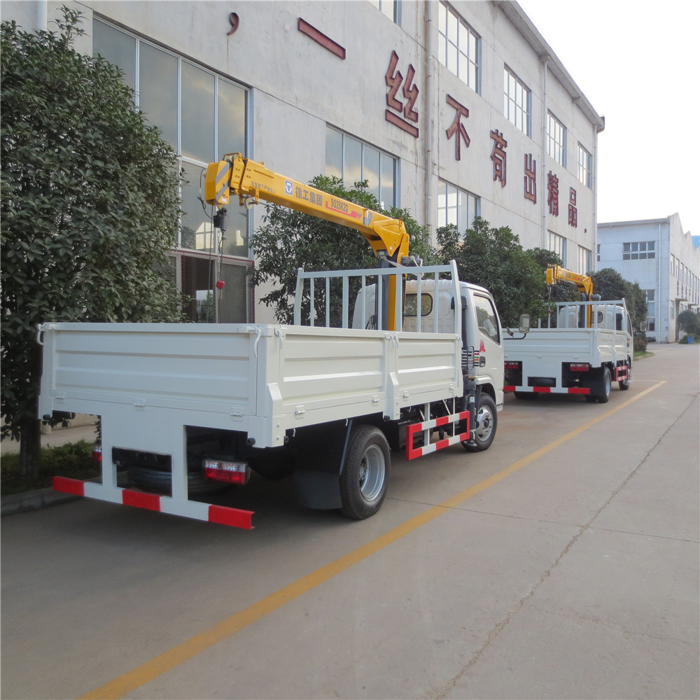 dongfeng 2 tonong crane truck