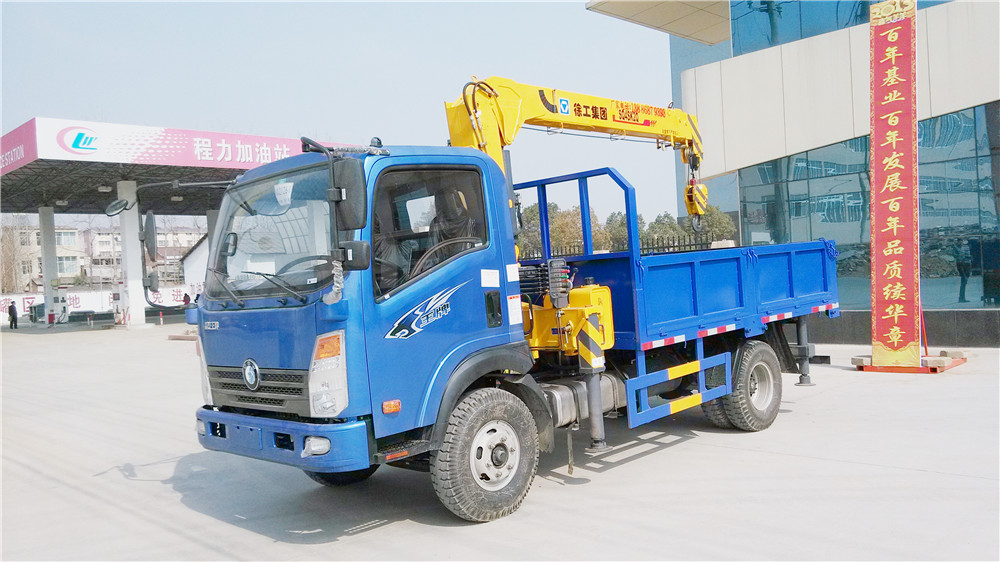 6 wheel tipper truck mounted crane