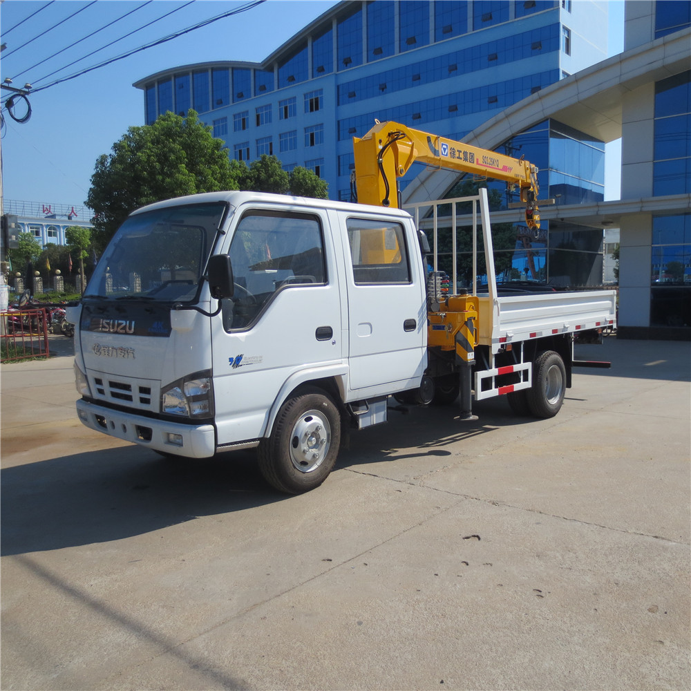 (Qingling) Isuzu crane truck 3 ton