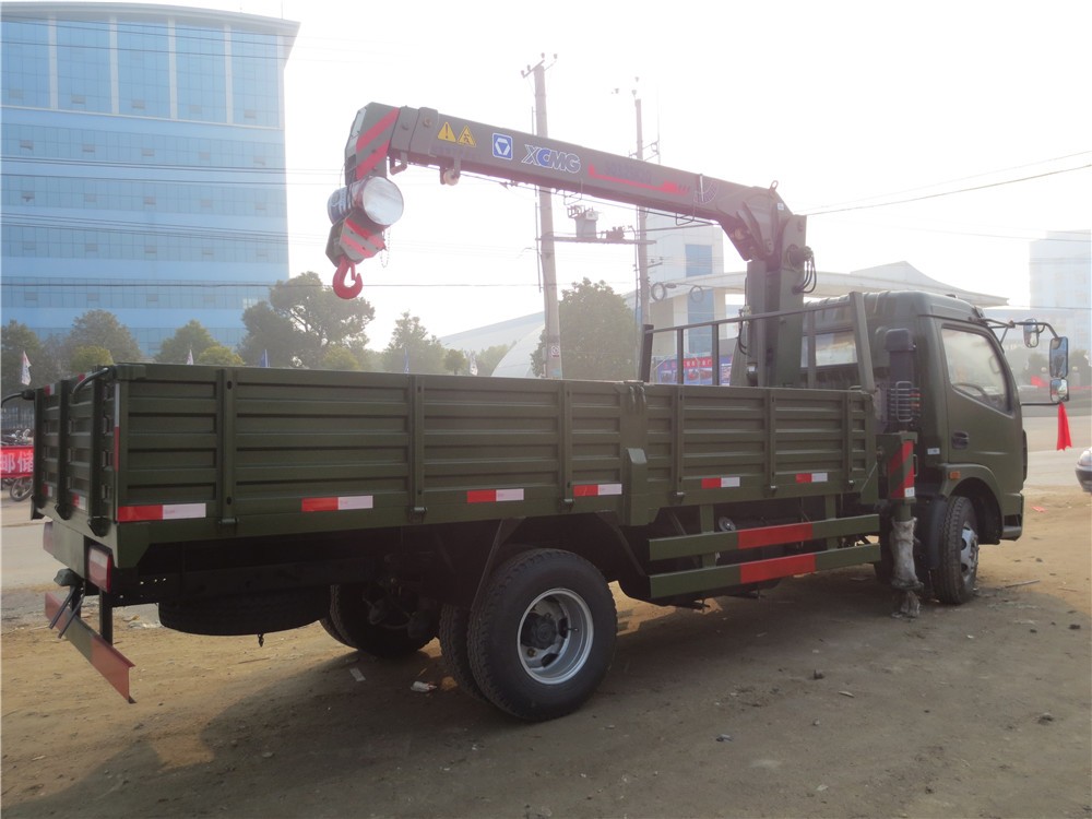 Китай 6-колесный кран Dongfeng с грузовиком, производитель