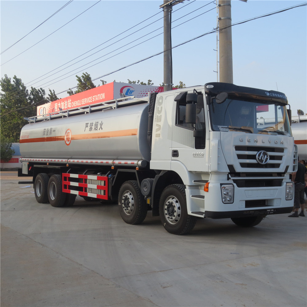 12 wheel fuel tanker truck capacity