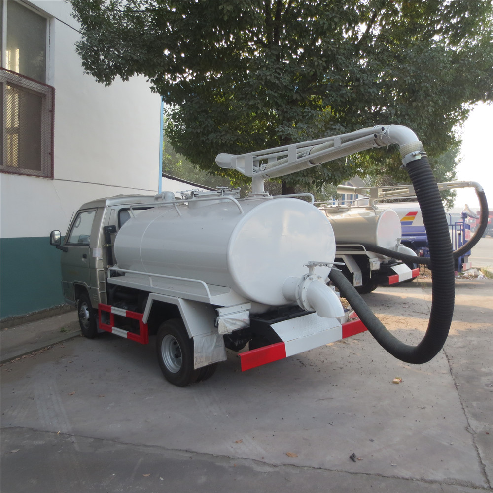 forland mini fecal suction truck