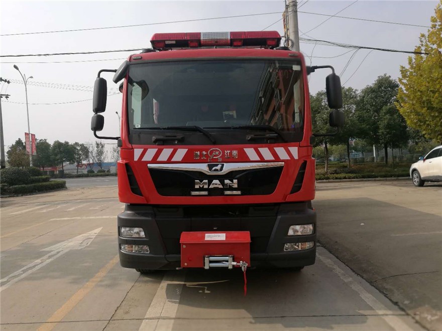 Китай 6-колесная 12-кубовая пожарная машина, производитель