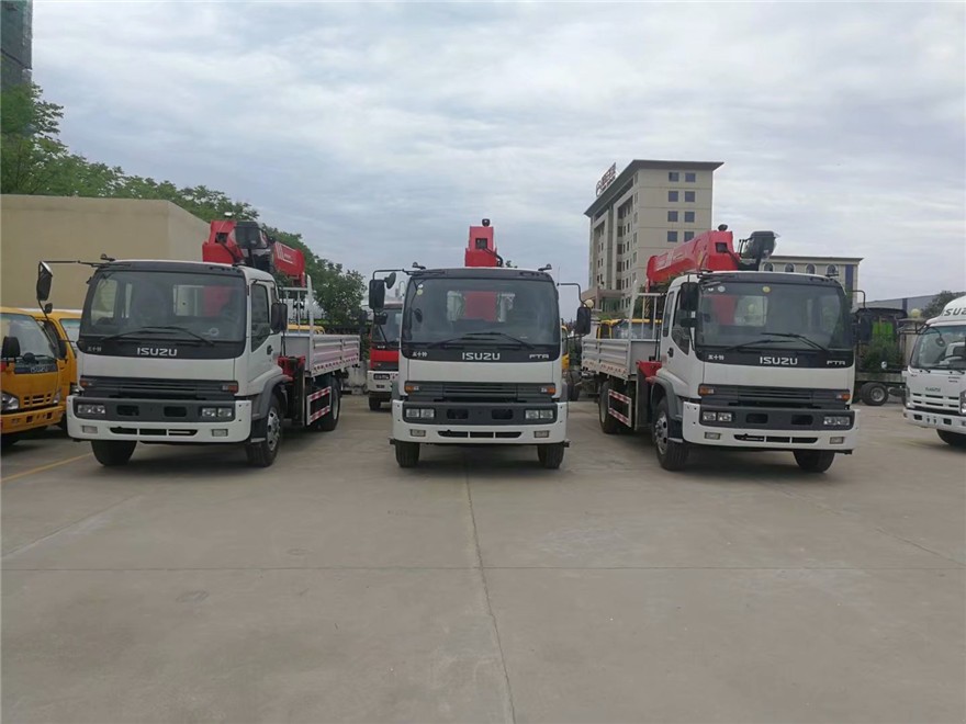 Китай 6-колесный грузовик с краном, производитель