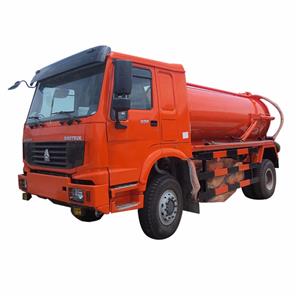 Camion d'aspiration des eaux usées Howo 4 * 4