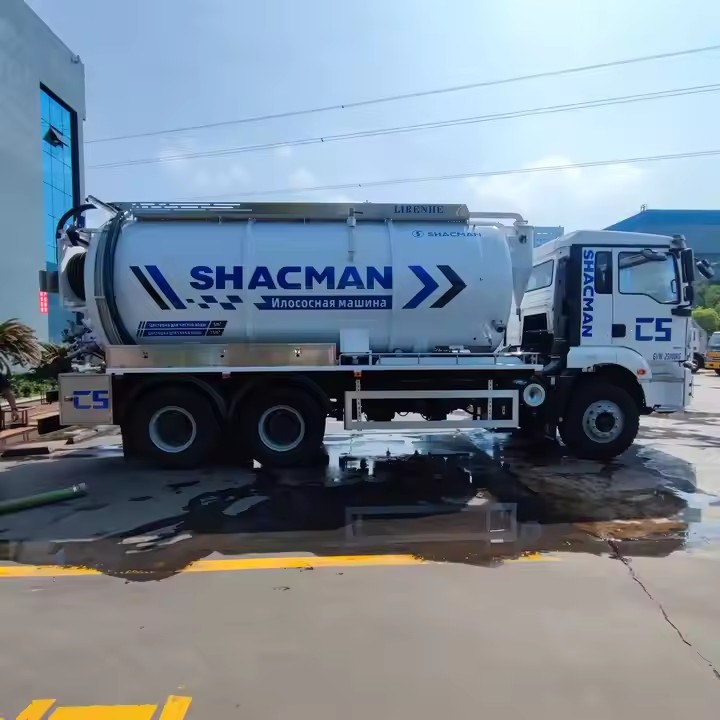 Shacman 12 wheel sewage suction truck