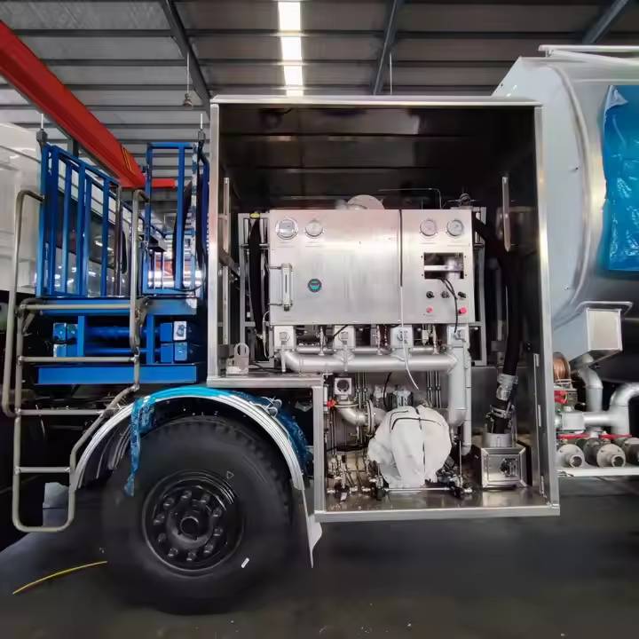 20000 Liters Aircraft Refueling Truck