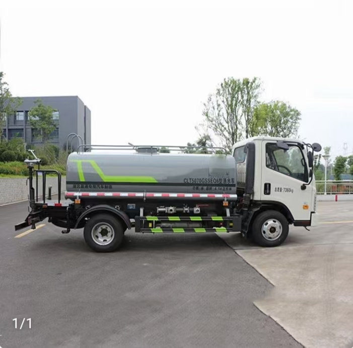 water sprinkler truck