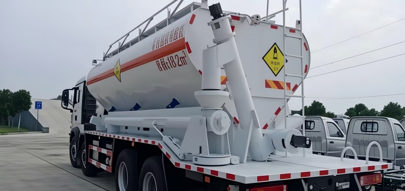 ANFO mixing and charging machine truck