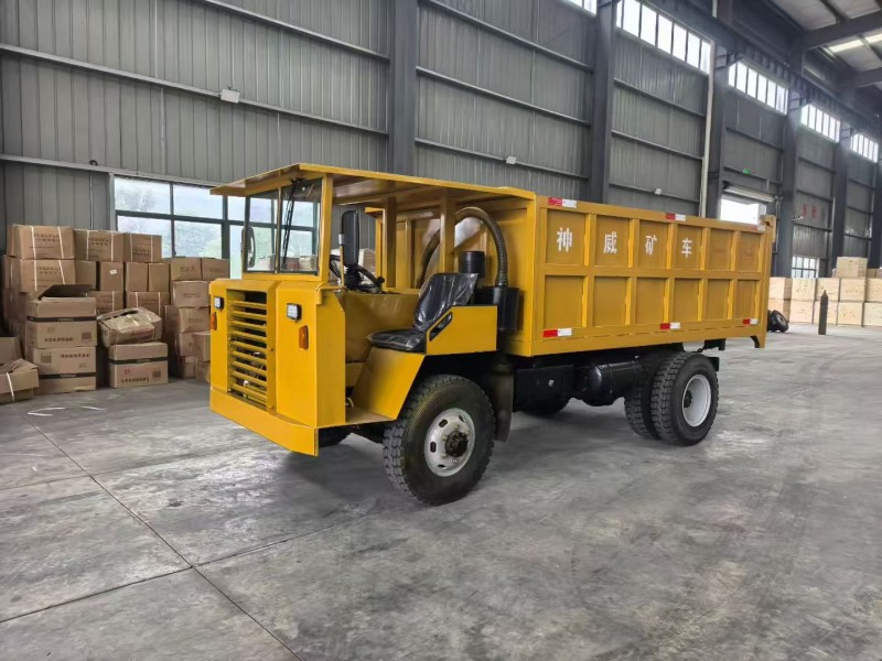 Mining dump truck