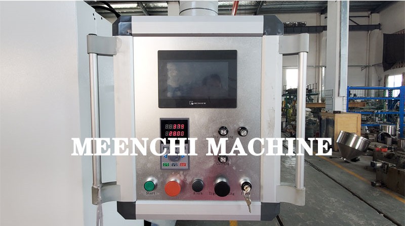 small blow molding machine