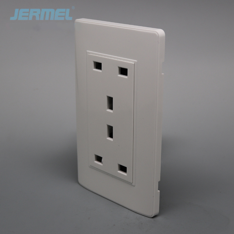 White Series Square Pin Socket