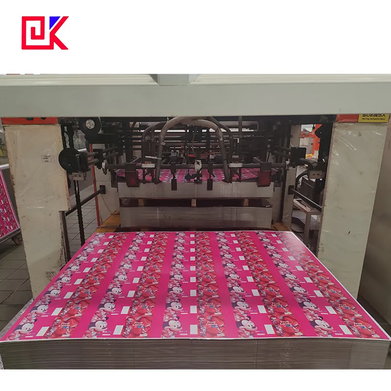 Food packaging containers
