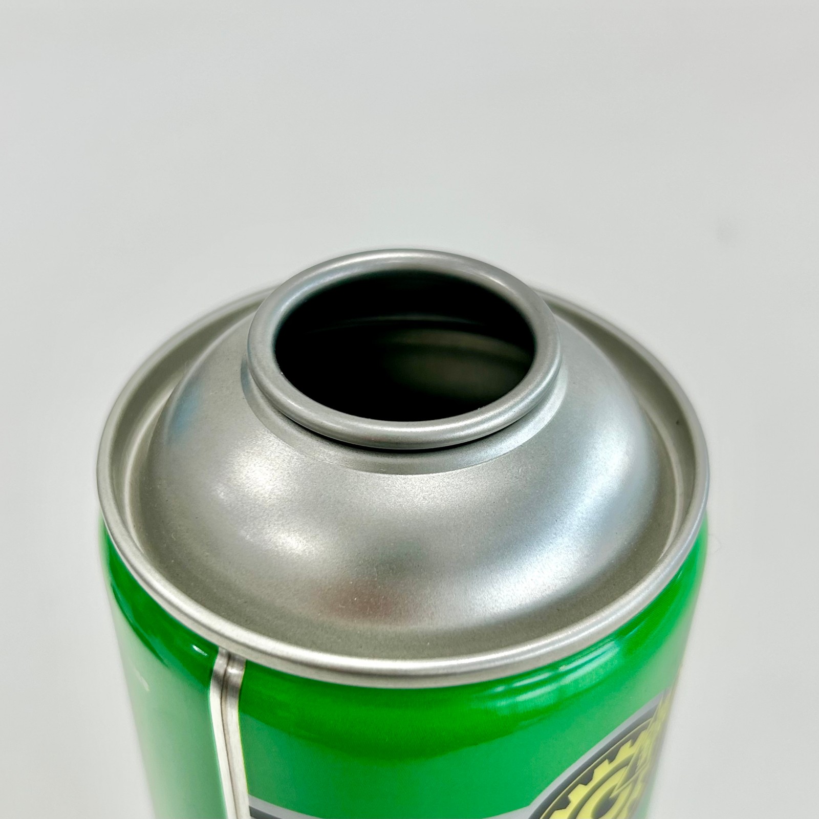 spray can
