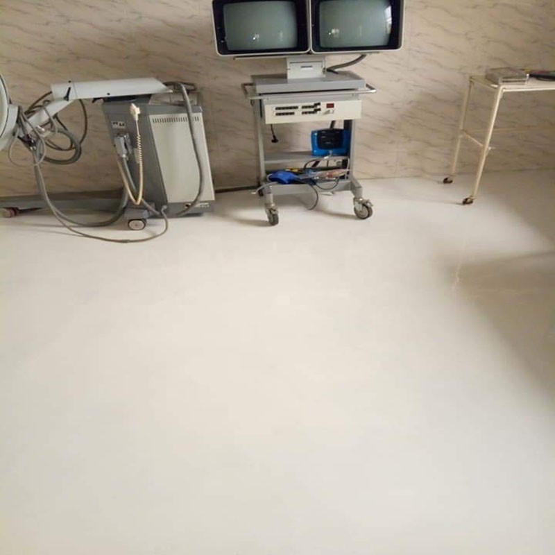 Tinta de piso epóxi resistente à água para oficina