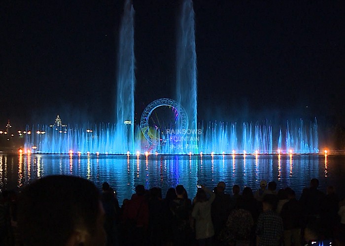Floating Lake Water Fountains With Lights