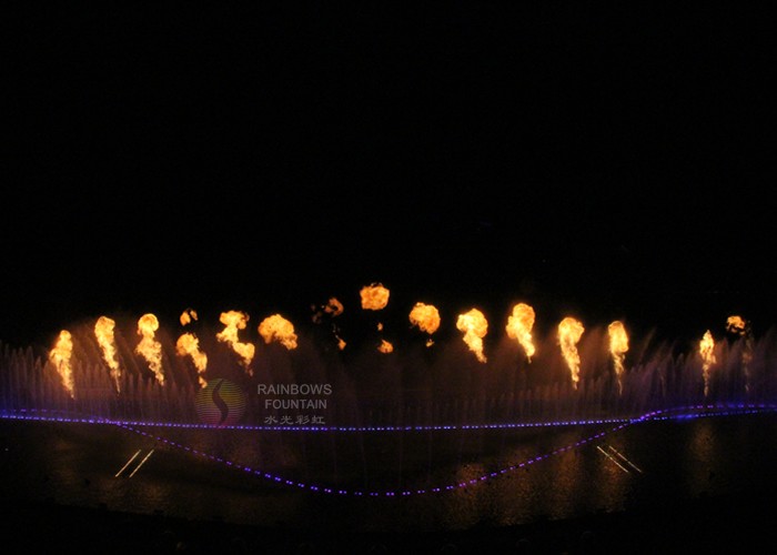 Fantazyjny pokaz fontann z ogniem i wodą