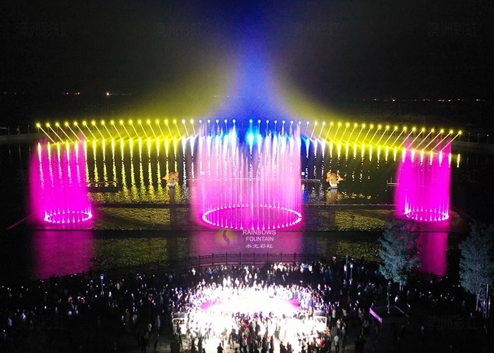 Unikalne oświetlone duże zewnętrzne fontanny wodne