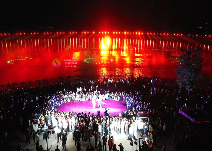 Китай Озерный плавучий фонтан со светодиодной подсветкой, производитель