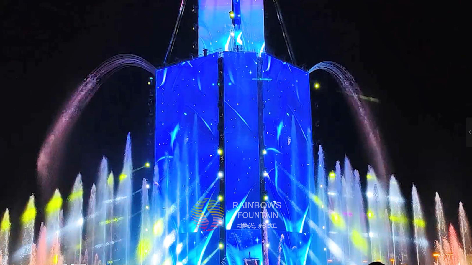 Multimedialny pokaz fontann muzycznych w Zjednoczonych Emiratach Arabskich na festiwal Sheikh Zayed