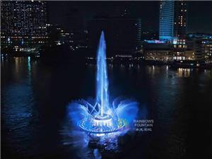 Faimosul Grand Nil Fountain în aer liber, spectacol muzical de apă dansând cu iluminare DMX în Cairo, Egipt