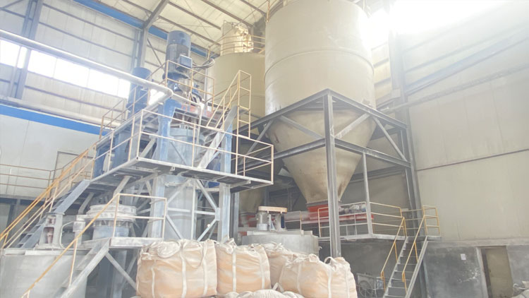 Proceso de producción de polvos de talco.