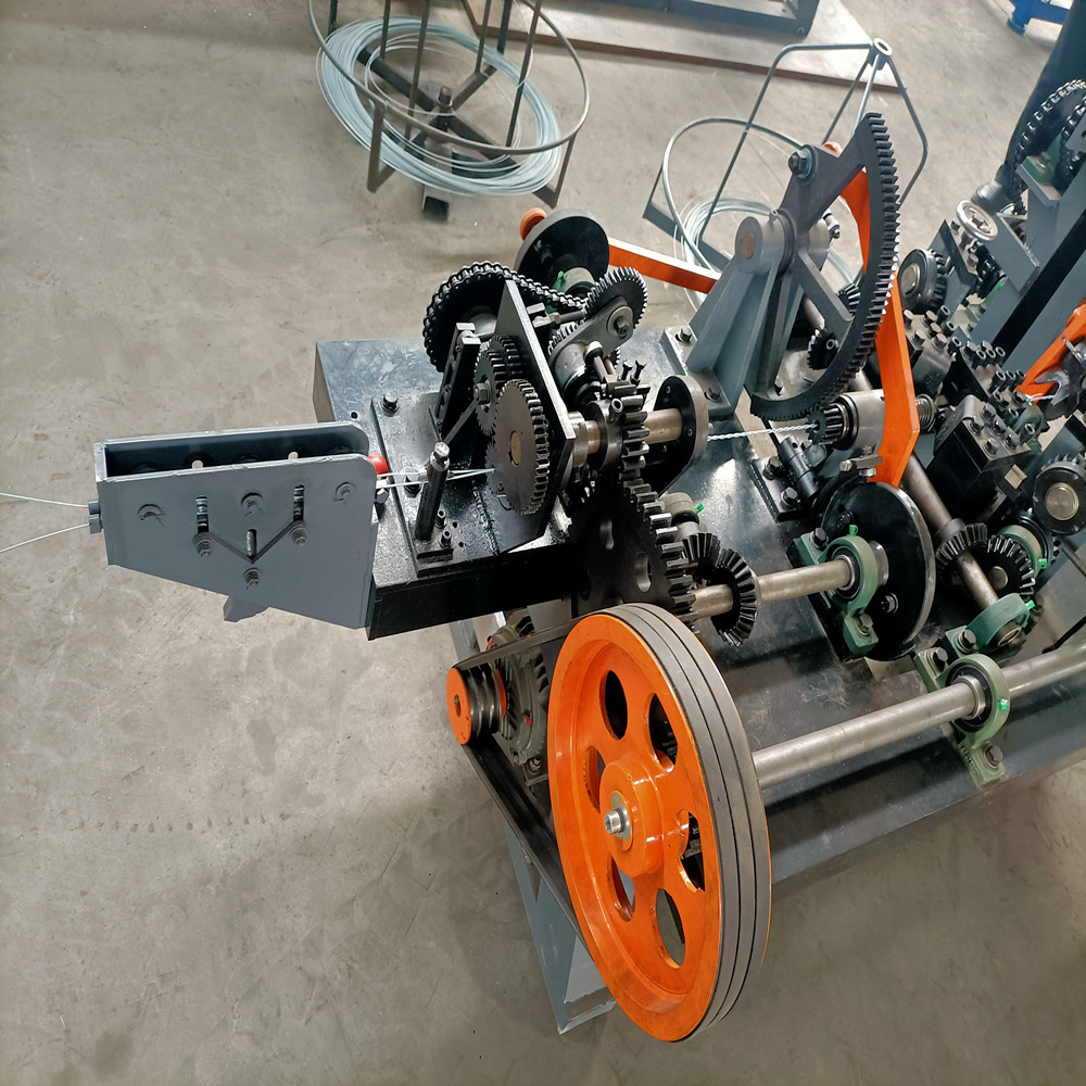 Barbed Wire Fencing Making Machine