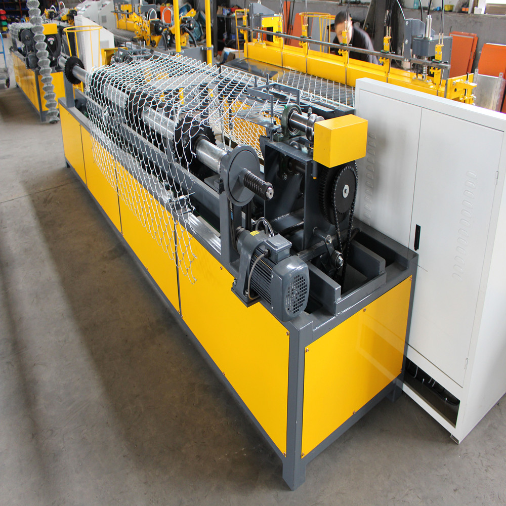 New design double dies double wire Chain Link Fencing Machine
