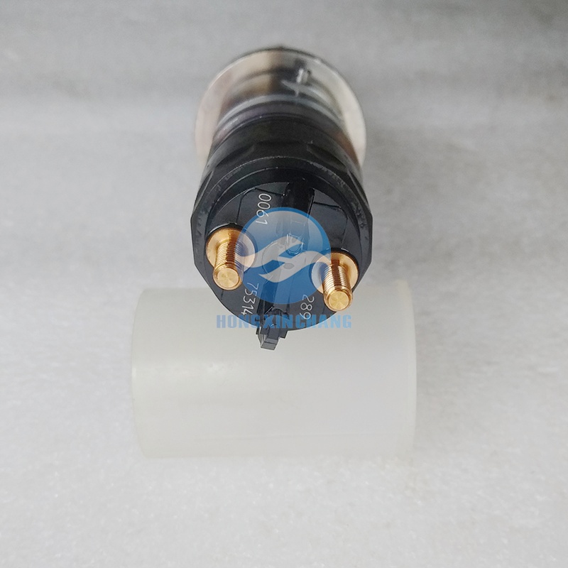 ISDe Diesel Engine Parts Fuel Injector 5268408 0445120289
