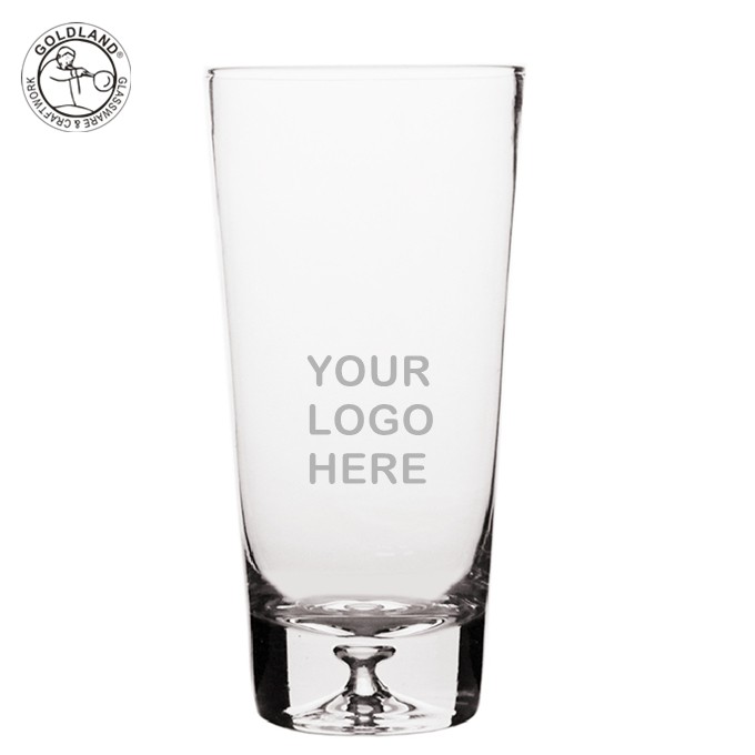 كأس ماء زجاجي شفاف بقاعدة ثقيلة
