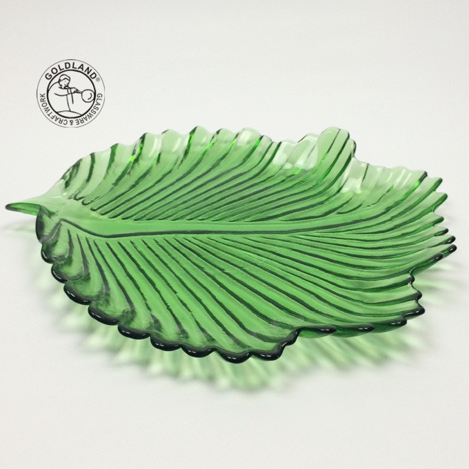 Китай Уникальная декоративная тарелка из зеленого стекла в форме листа, производитель