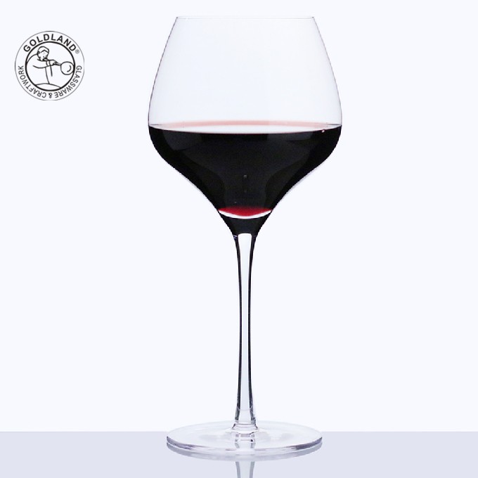 زجاج نبيذ كريستال عنابي اللون منفوخ يدويًا على الطراز الإيطالي