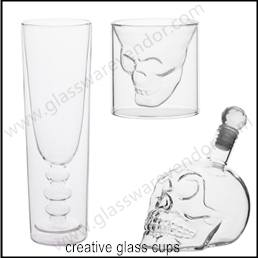 стакан для питья из прозрачного тисненого стекла