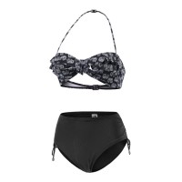 黒のタンキニ水着