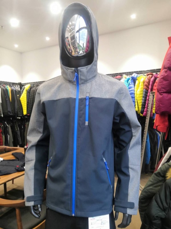 ソフトシェルフリース裏地付きジャケット