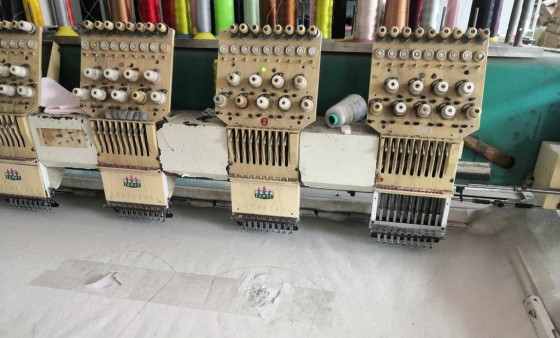 Удаление ткани с вышивальной машины Schiffli