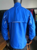 ランニングジャケット