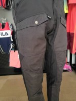 ハイキングパンツ