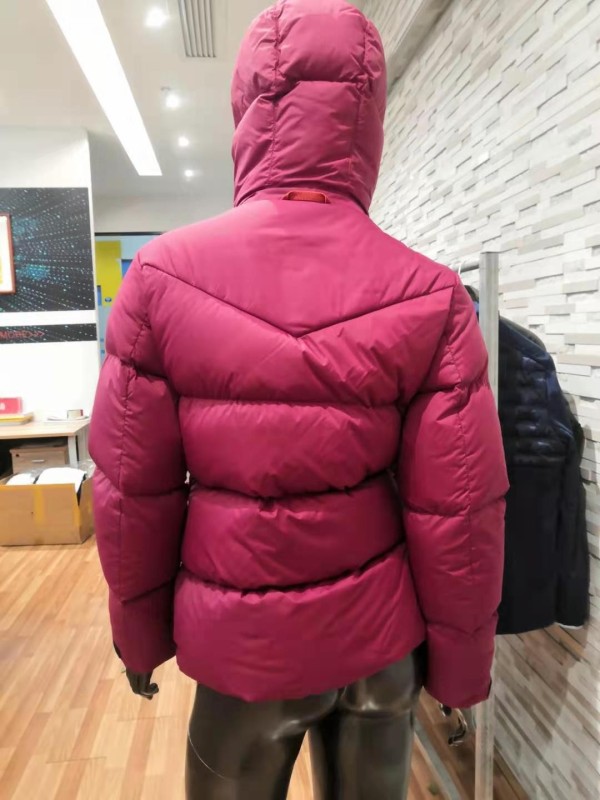 ダウンパッド入りジャケットを