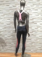 女性 』は、ミッドライズのフルレングスのヨガレギンスです