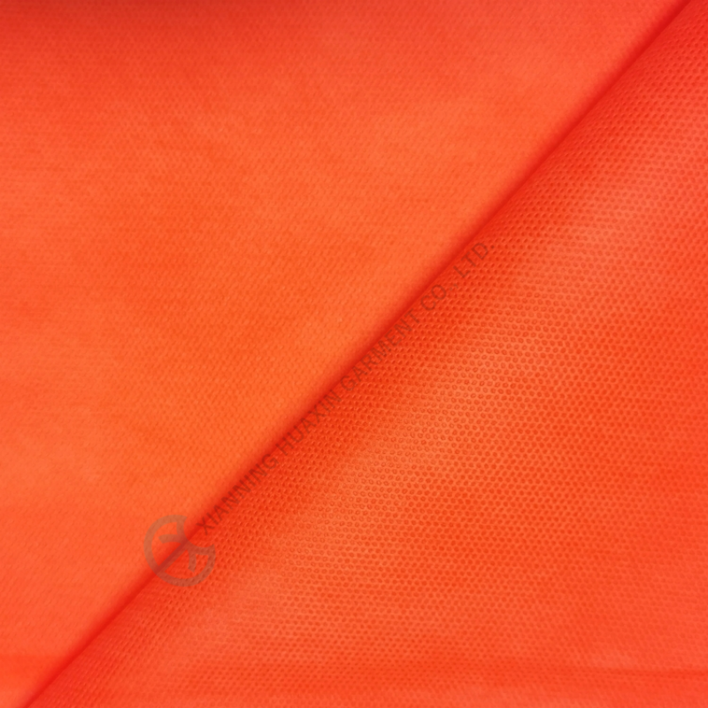 liquid and particles resistant breathable clothing 