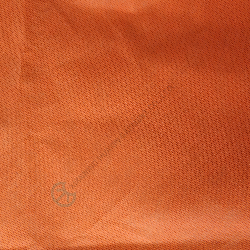 liquid and particles resistant breathable clothing 