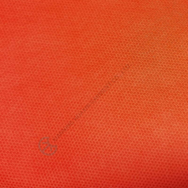 liquid and particles resistant breathable clothing 