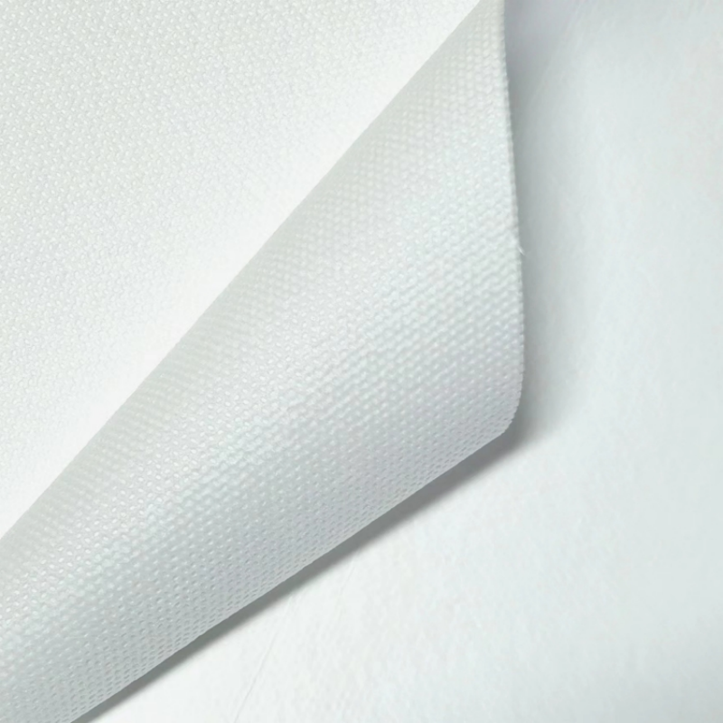 液体や粒子に強い通気性のある衣類 