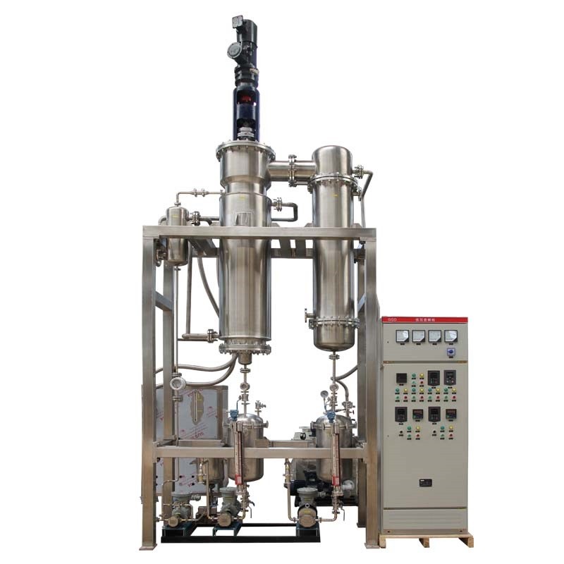 Sistema di distillazione a film sottile a fase singola per il degasaggio